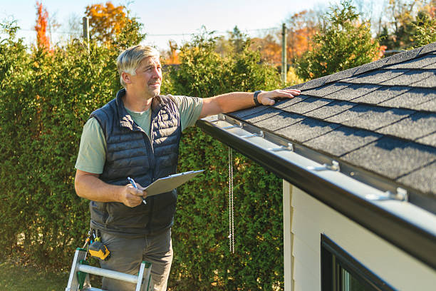 Professional Roofing technician working in Marion, SD